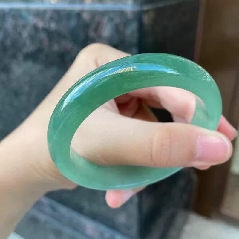 Elegant oil- jadeite  ice-waxy - Bracelets ulasan dan harga